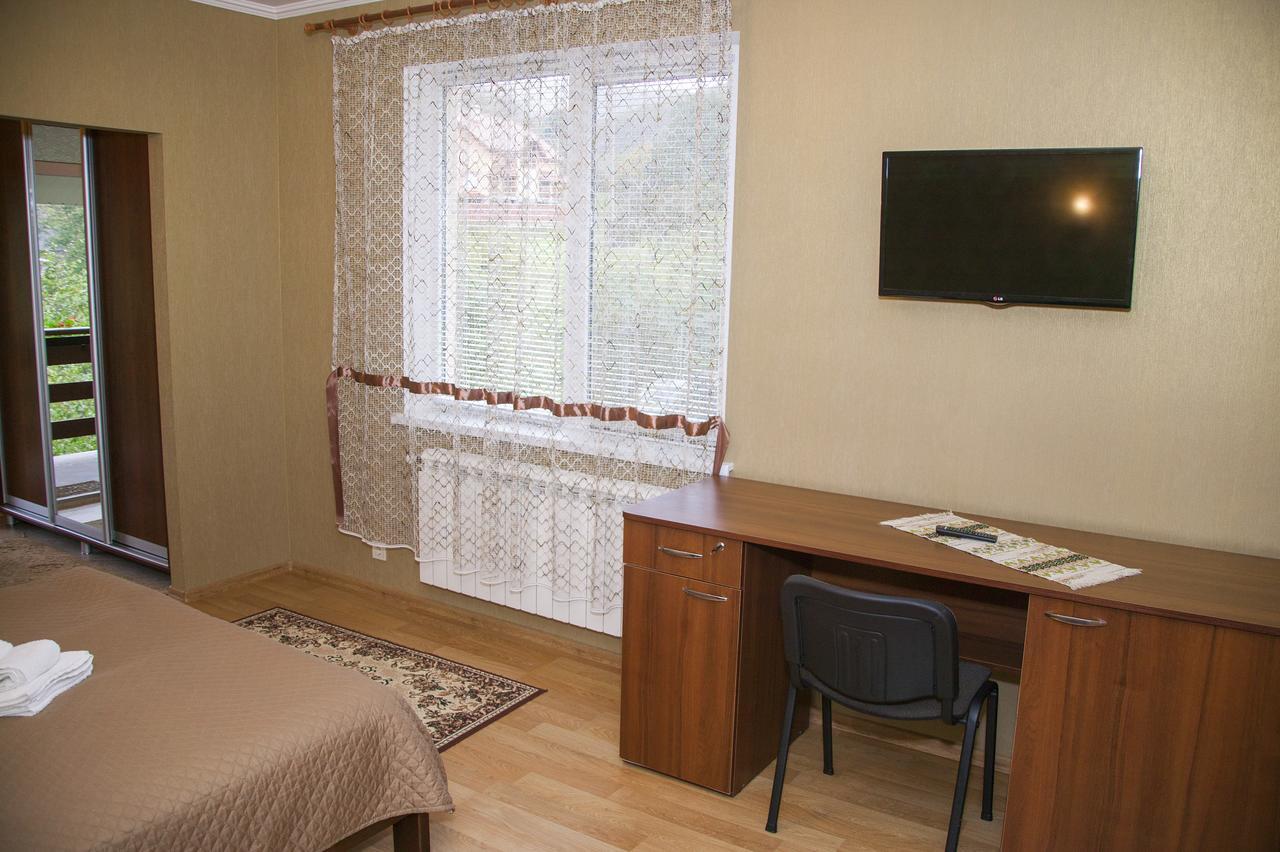 U Eli Hotel Polyana  Ngoại thất bức ảnh